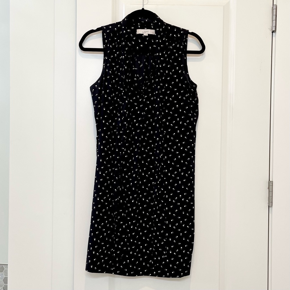 Black sleeveless Loft shift dress size MP